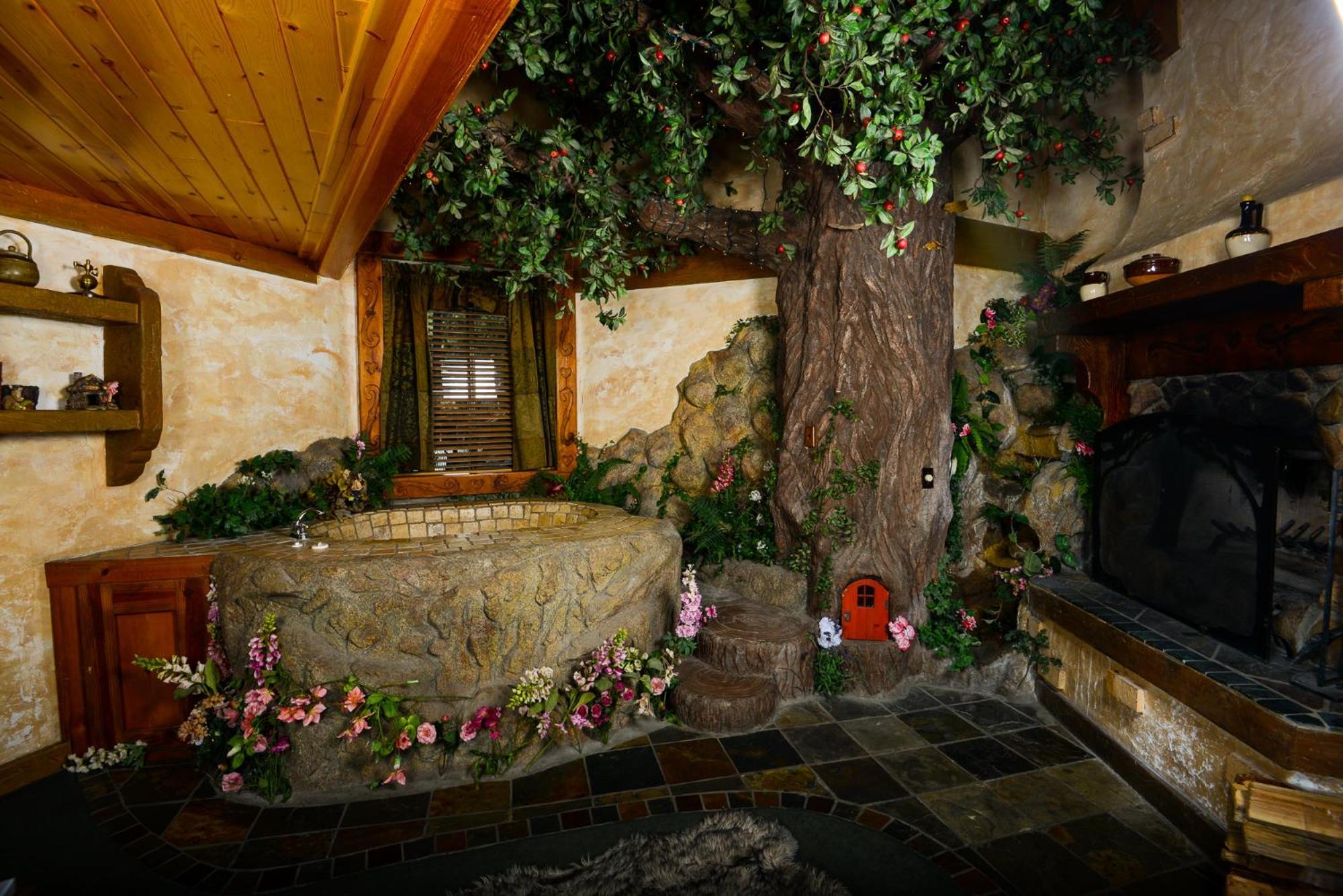 Castle Wood Theme Cottages- Couples Only Big Bear Lake Esterno foto